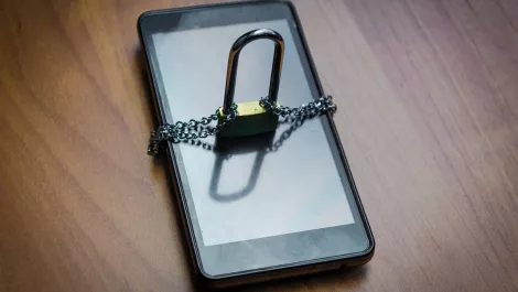 Mobile document management policies impair workers