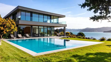 Agent lifts lid on luxury property industry